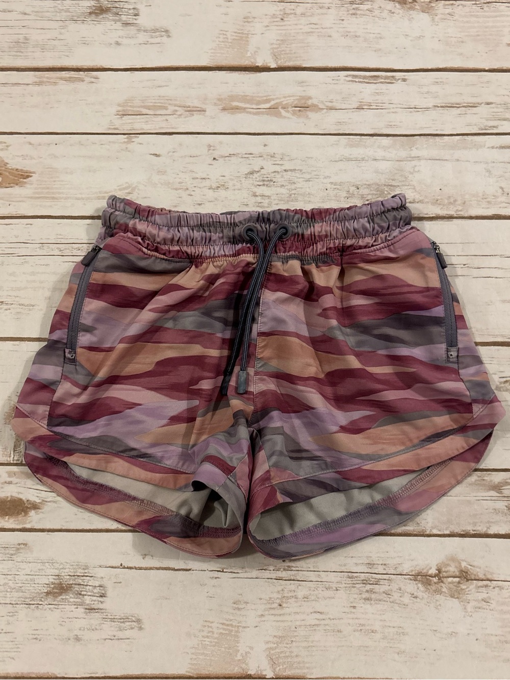 Athleta Girls Run Wold Shorts Size L/12
